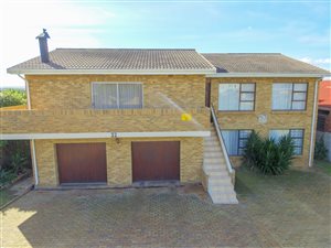 5 Bed House in Yzerfontein