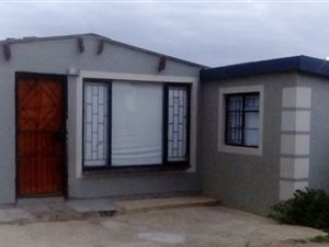 2 Bed House in Kwanonqaba