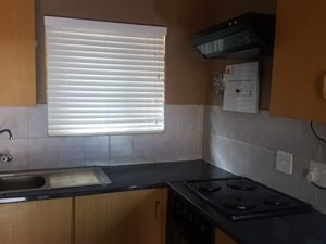 4 Bed House in Eloffsdal
