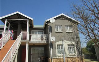 3 Bedroom Apartment in Boardwalk