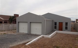3 Bedroom House in Vredenburg