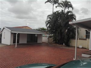 320 m² Commercial space in Glenwood