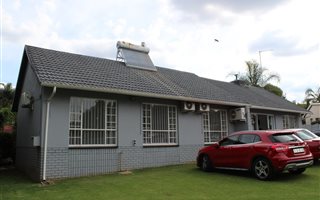 3 Bedroom House in Constantia Park