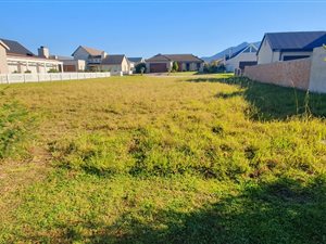 660 m² Land available in Kraaibosch