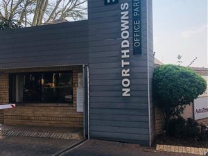 143 m² Commercial space in Bryanston