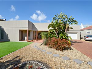 3 Bed House in Milnerton Ridge