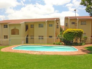 2 Bed Apartment in Benmore Gardens