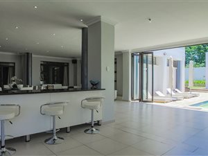5 Bed House in Lonehill