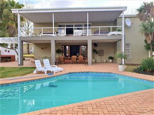4 Bed House in Bayswater