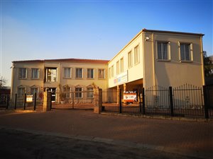360 m² Commercial space in Alberton