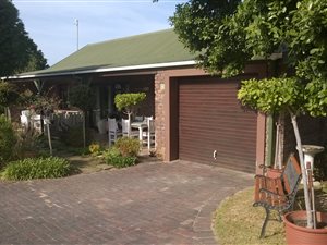 2 Bedroom House in Hoekwil