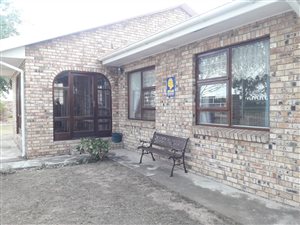 3 Bed House in Strelitzia Park