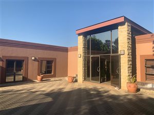 350 m² Commercial space in Rivonia