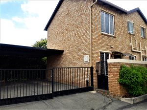 2 Bed Townhouse in Strubens Valley