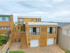 3 Bed House in Aston Bay