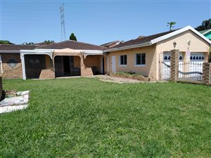 3 Bed House in Centenary Park