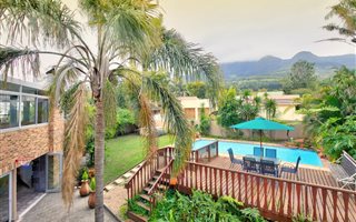 6 Bedroom House in Fernridge