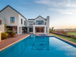 5 Bed House in Kingswood Golf Estate