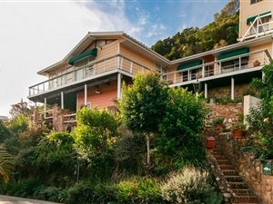 3 Bedroom House in The Heads