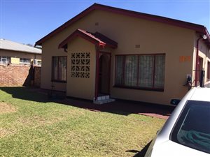 4 Bed House in Mayville