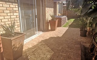 3 Bedroom Duet in Amberfield