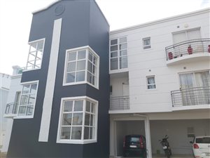 3 Bed Apartment in Reebok