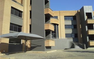765 m² Office Space in Sunninghill