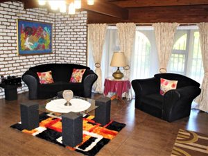 3 Bed House in Bronberrick