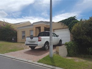 3 Bed House in Protea Heights