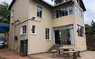 2 Bedroom House in Waterkloof Ridge