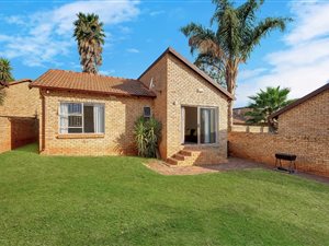 2 Bed Townhouse in Strubens Valley