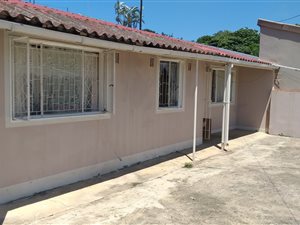 3 Bedroom House in Whetstone