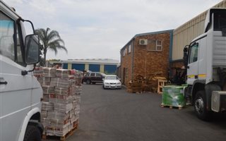 1082 m² Industrial space in New Germany