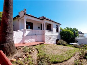 4 Bed House in Fresnaye