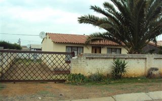 2 Bedroom House in Duduza