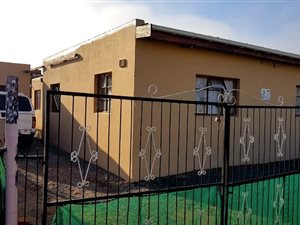3 Bed House in Hex Park