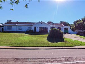3 Bed House in Vanes Estate