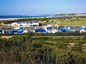 599 m² Land available in Stilbaai