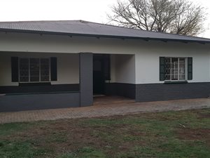 4 Bed House in Rietfontein