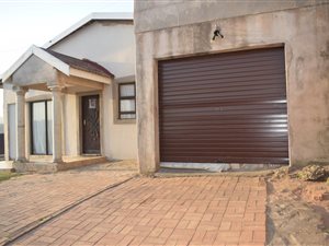 4 Bed House in Nazareth