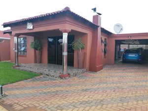 3 Bed House in Protea Glen