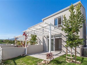 2 Bed House in Somerset Lakes