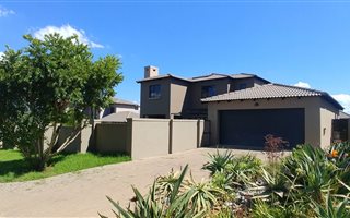 3 Bedroom House in Midstream Estate