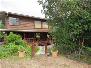 4 Bed House in The Crags