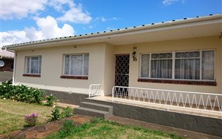 4 Bedroom House in Mosel