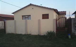 3 Bedroom House in Daveyton