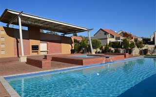 2 Bedroom Apartment in Paulshof