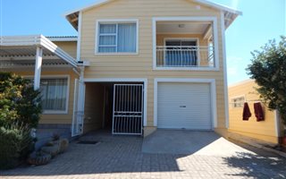 3 Bedroom Townhouse in Mossel Bay