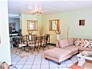 4 Bed Duplex in Rivonia