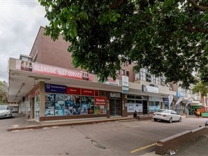 560 m² Retail Space in Glenwood